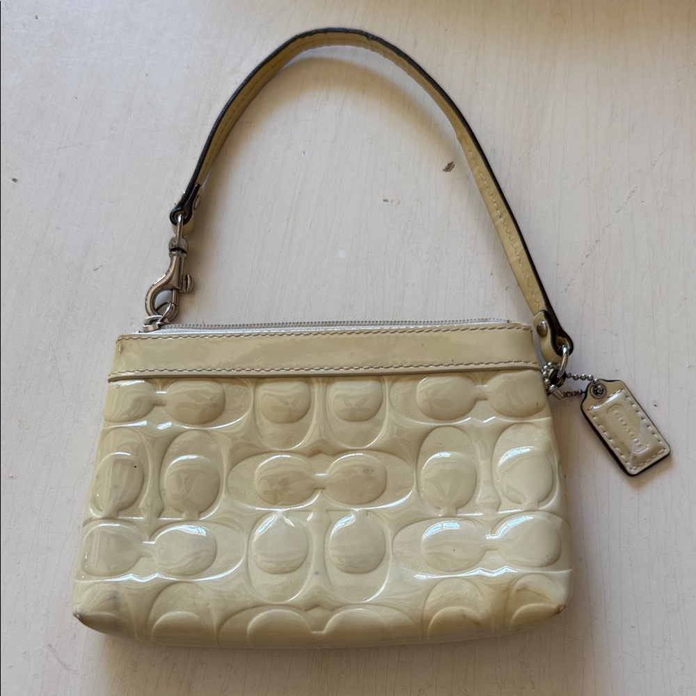 Coach Cream Patent Leather Wristlet with Embossed Signature - Hangtag Attached